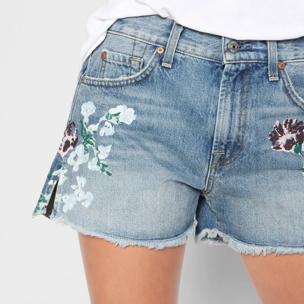 7 For All Mankind Women’s Painted Denim Shorts • Size 29” Waist • Raw Hem - Picture 12 of 13